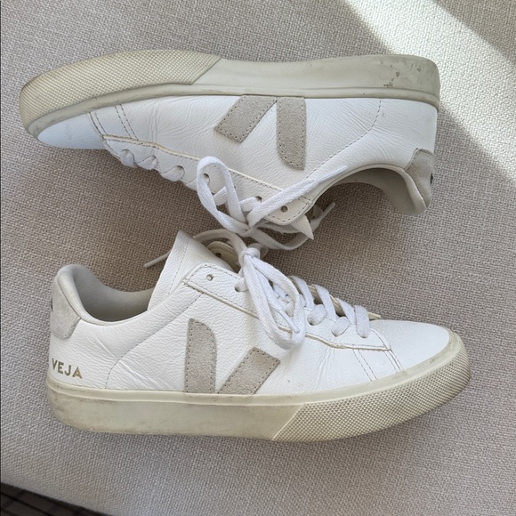 Veja Women's Campo White/Natural Sneakers - Picture 5 of 5